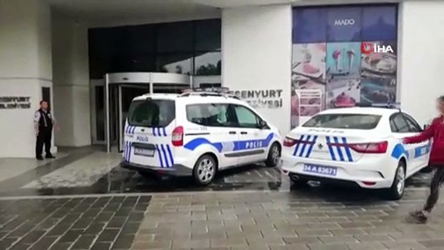 Esenyurt Belediye binasında bıçaklı intihar girişimi