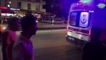 Gaziantep'te tramvay yolunda dehşet...Otomobile arkadan çarpan araç yoldan çıkarak tramvay yoluna girdi