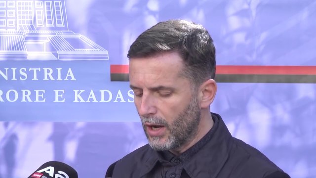 BRAÇE PREZANTON LAMEN TE KADASTRA ZGJIDHIM PROBLEMET ME PRONAT