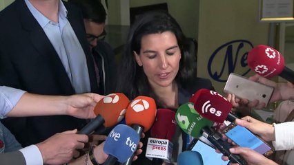 Monasterio dice que en colegios se enseña "ideología de género"