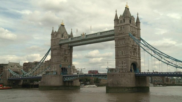 Makinat e vjetra. Londër, taksë për në qendër - Top Channel Albania - News - Lajme