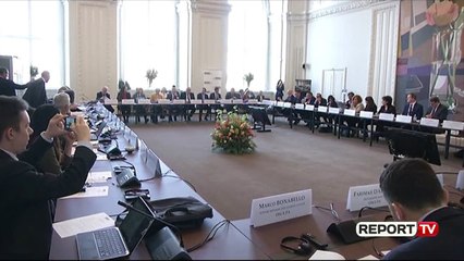 Meta: S'jam i kënaqur me situatën politike në vend, shpresoj një kthesë 180 gradë