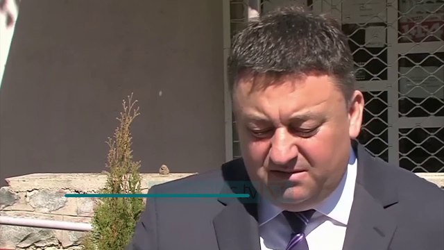 Haradinaj shkarkon ministrin serb - News, Lajme - Vizion Plus