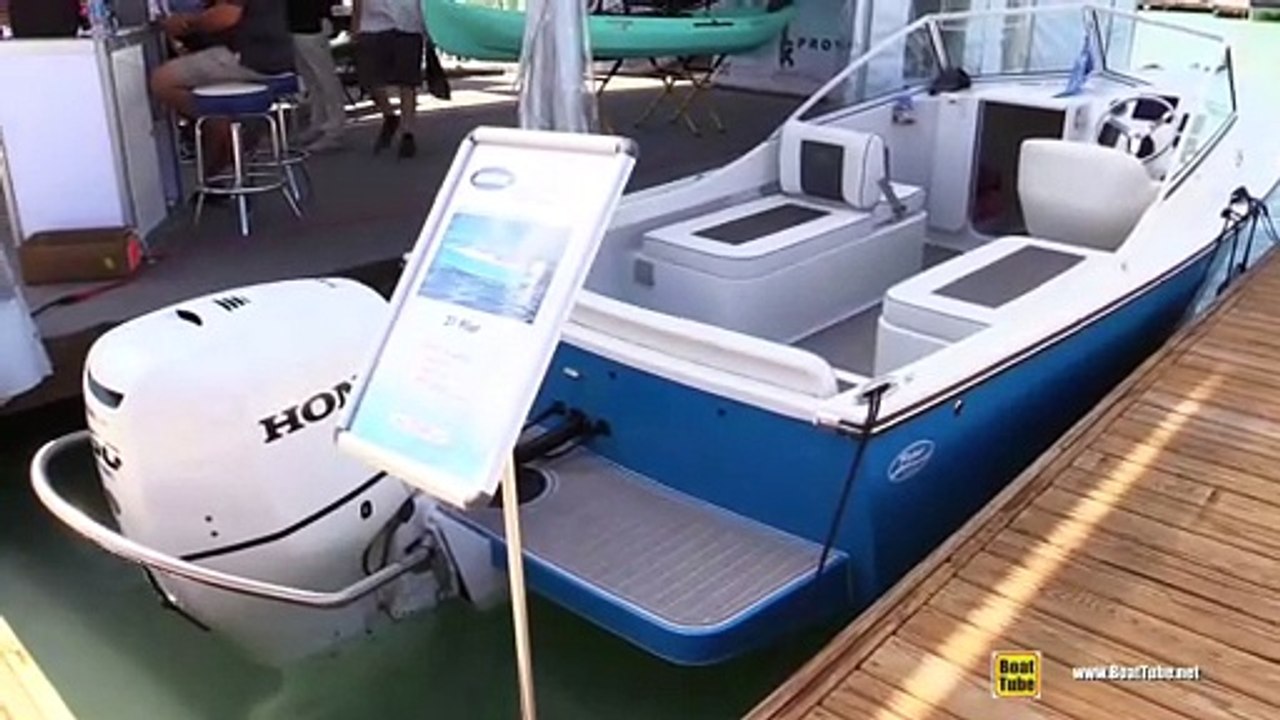 2019 Eastern Boats 21 Pilot - Walkthrough - 2019 Miami Boat Show
