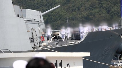 청해부대 입항 행사 중 날벼락...장병 1명 사망·4명 부상 / YTN