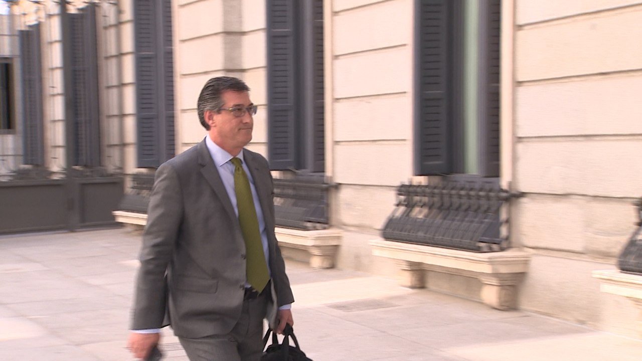 Diputados llegan al Congreso