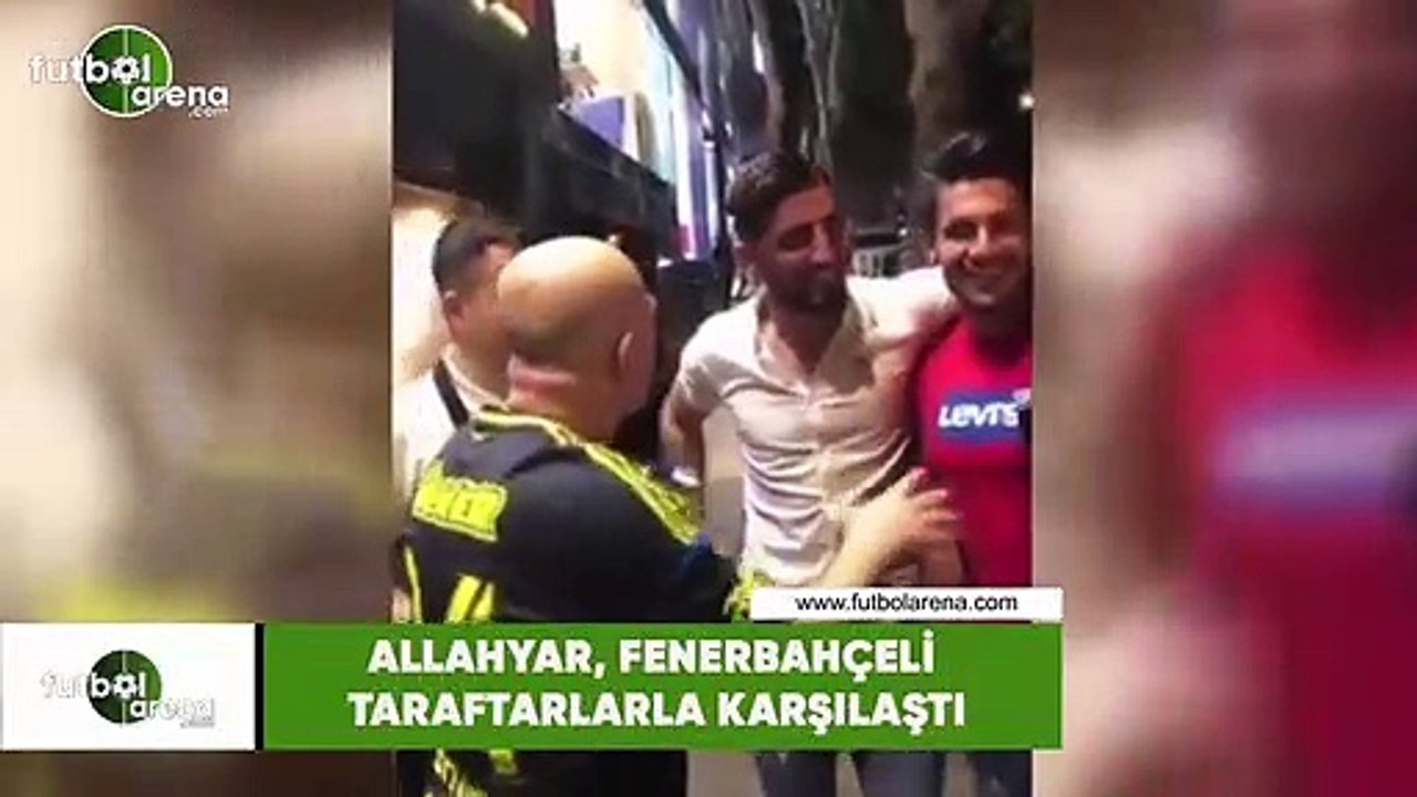 Allahyar, Fenerbahçeli taraftarlarla karşılaştı