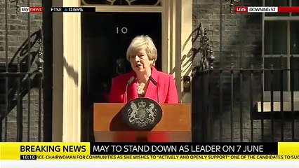 May gözyaşlarıyla istifa etti