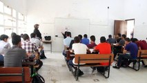 الطلبة النازحون من الحرب في ليبيا قلقون على مستقبلهم