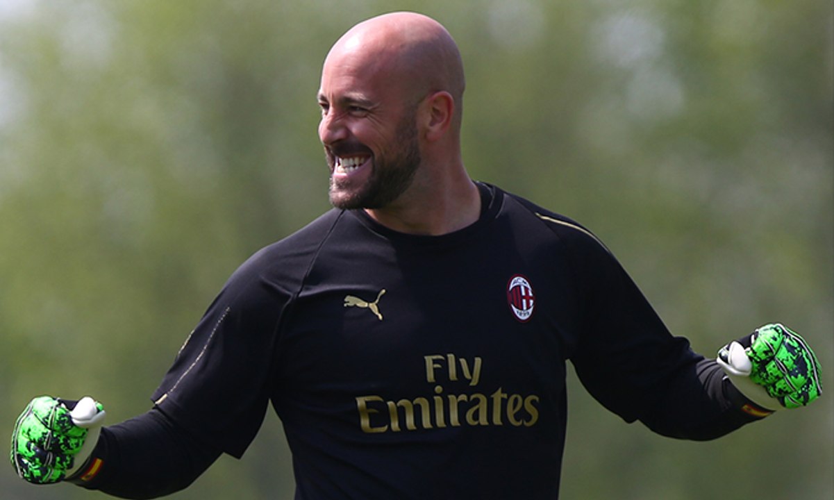 Outfield players in the gym, goalkeepers on the pitch