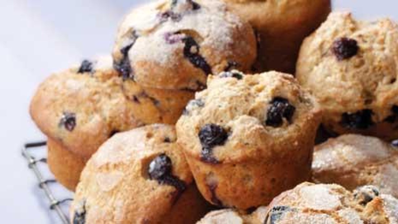 How to Make Healthy Blueberry Muffins