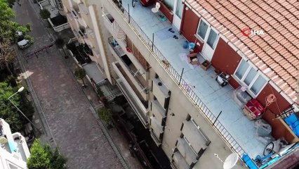 Avcılar'da riskli görülen 2 bina boşaltıldı...Tahliye edilen binalar havadan görüntülendi