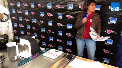 Cyrille Zen sur le marché de Champeix : découverte du camion cuisine