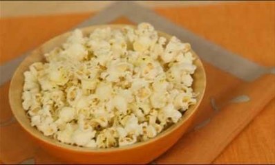 Healthy Snacks: Homemade Popcorn Recipe