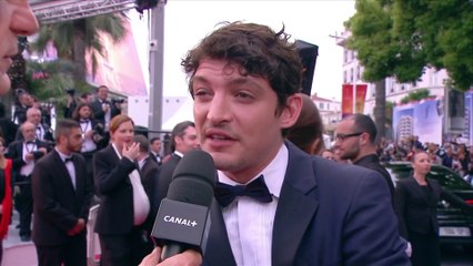 Niels Schneider parle de son travail avec Virginie Efira dans le film Sybil - Cannes 2019