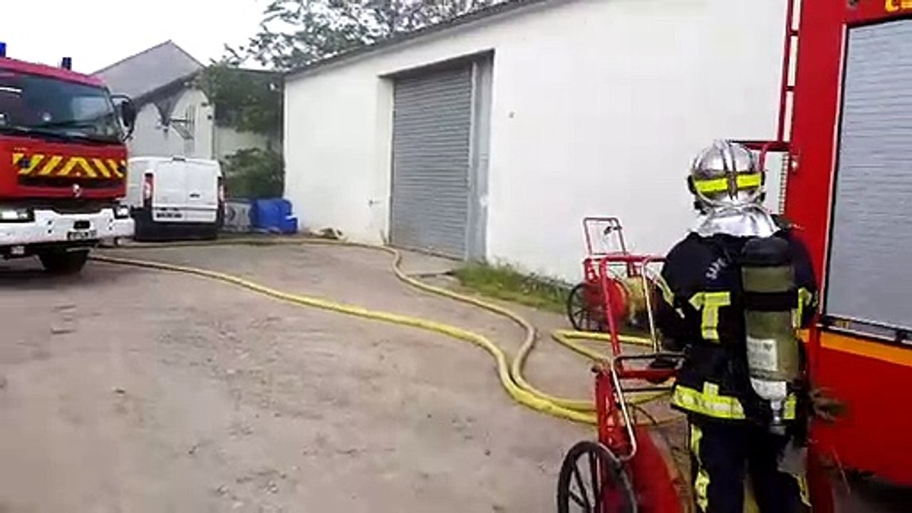 Incendie en cours dans une usine désaffectée, quartier de la Filature à Selestat