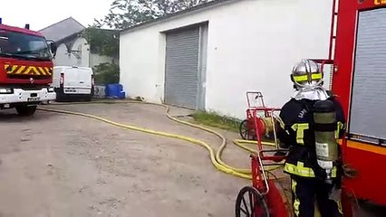 Incendie en cours dans une usine désaffectée, quartier de la Filature à Selestat
