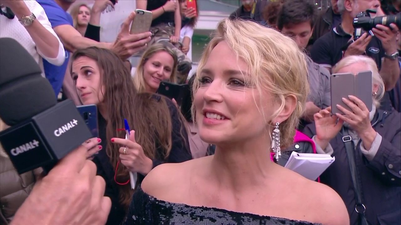Interview de Virginie Efira sur la Croisette - Cannes 2019