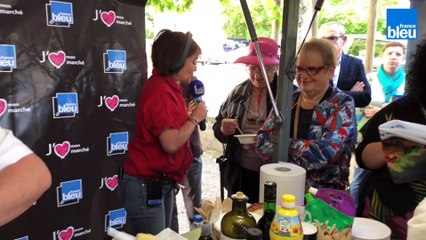 Cyrille Zen sur le marché de Champeix : le défi est remporté ! Place au plaisir des papilles.