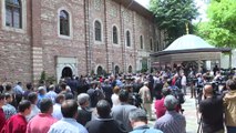 Binali Yıldırım, Beyoğlu'nda vatandaşlarla buluştu - İSTANBUL