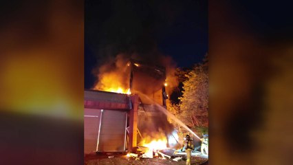 강릉 수소탱크 폭발사고 인근서 불...진화 완료 / YTN