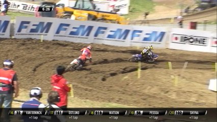 Tom Vialle passes Michele Cervellin - MX2 Race 1 - MXGP of France 2019