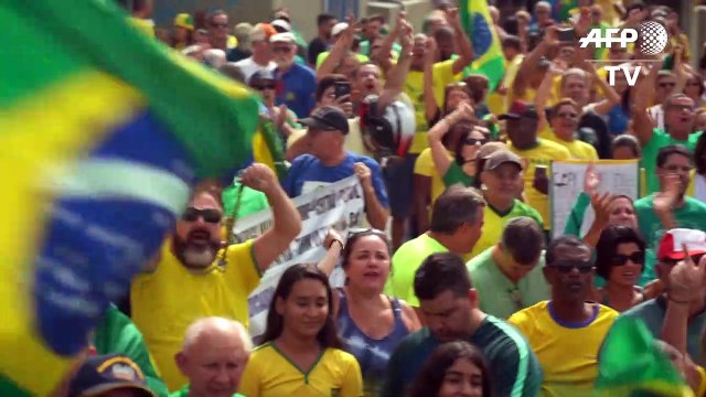 Miles de brasileños se manifiestan en apoyo del ultraderechista Bolsonaro