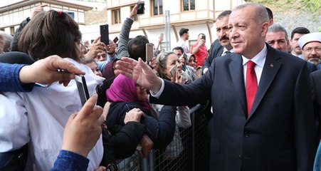 Erdoğan'dan "İki Üniversite Mezunuyum İş Bulamıyorum" Diyen Kadına Yanıt: Kocan Ne Yapıyor?