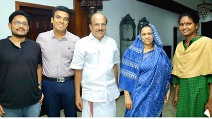 പെങ്ങളൂട്ടിക്കൊപ്പമുള്ള ചിത്രം പങ്കുവെച്ച് കുഞ്ഞാലിക്കുട്ടി