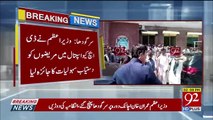 Imran Khan without protocol pays sudden visit at Sargodha's DHQ Hospital