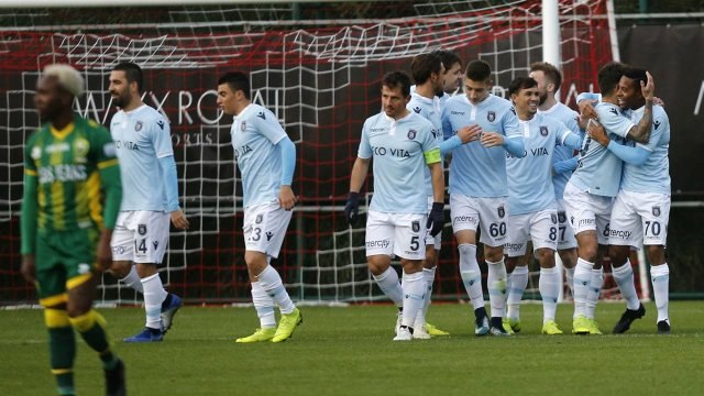 Fenerbahçe, Emre Belözoğlu'ndan Sonra Mert Günok'u da Transfer Ediyor