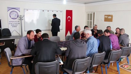 Engeli, okuma yazma ve Kur'an öğrenmeye engel olmadı - ELAZIĞ