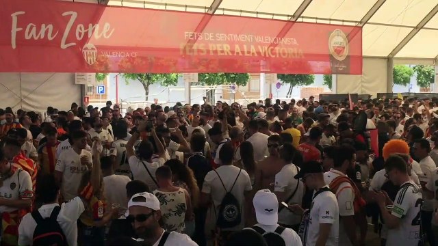 Final Copa Barcelona-Valencia: La Gran Fiesta en la Fan Zone del Valencia