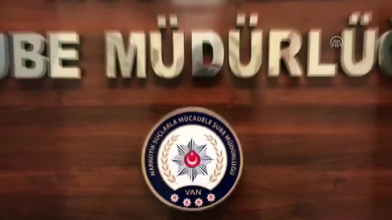 Uyuşturucuyu yatak ve yorganların arasına gizlemiş - VAN