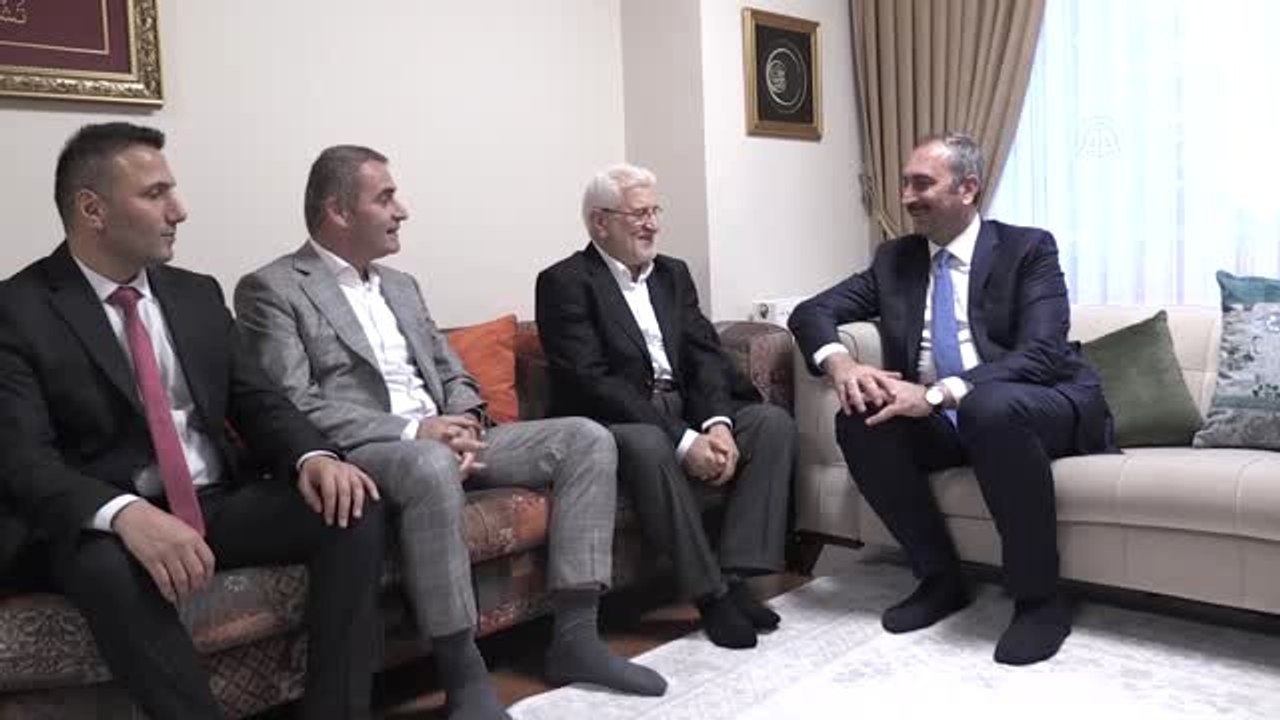 Adalet Bakanı Gül, Şehit Cumhuriyet Savcısı Selim Kiraz'ın ailesiyle iftar yaptı