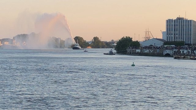 L’arrivée des bateaux de Debord de Loire à Nantes
