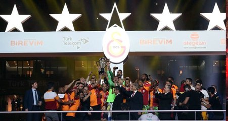 Galatasaray, 22. Şampiyonluk Kupasını Aldı