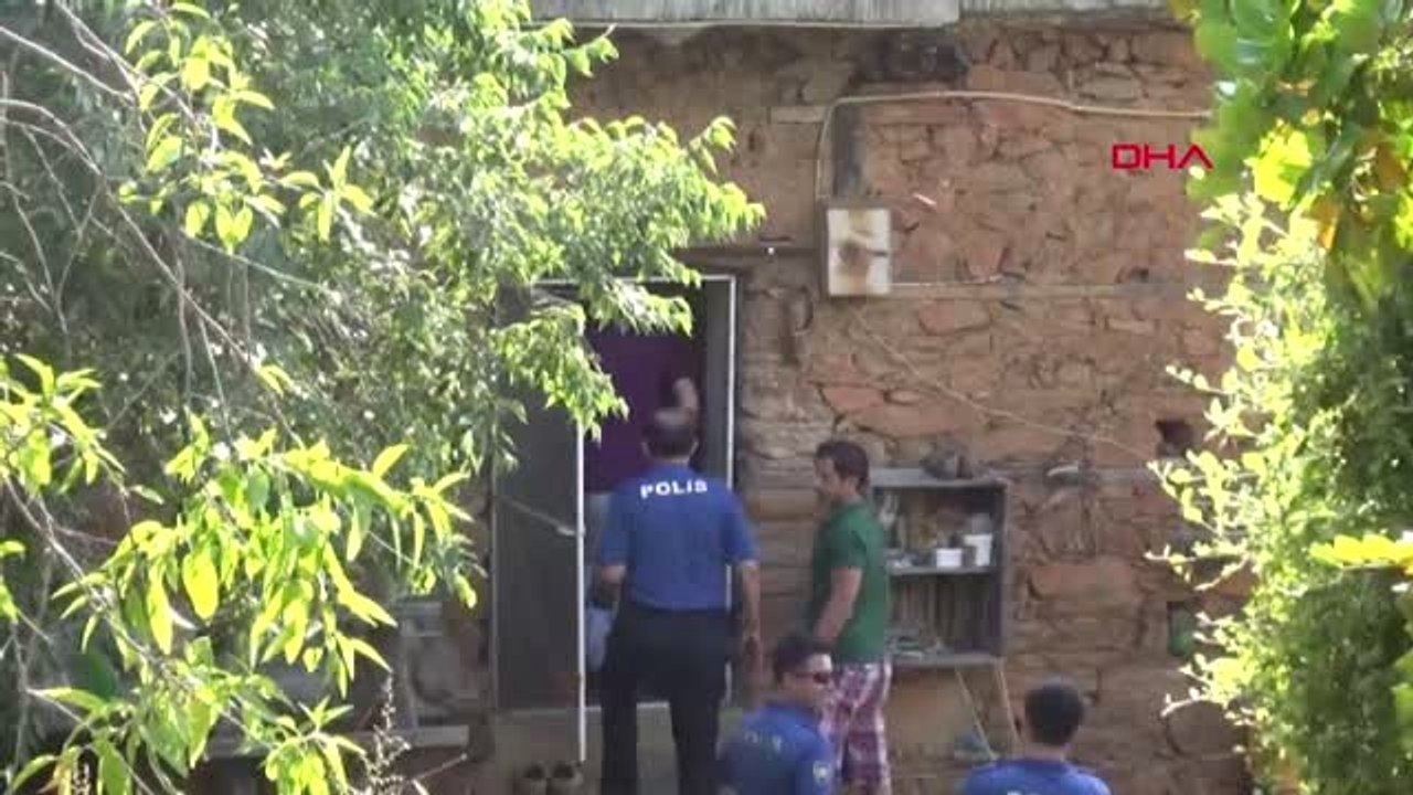ANTALYA Gazipaşa'da yerleşik Hollandalı, bilgisayar başında ölü bulundu