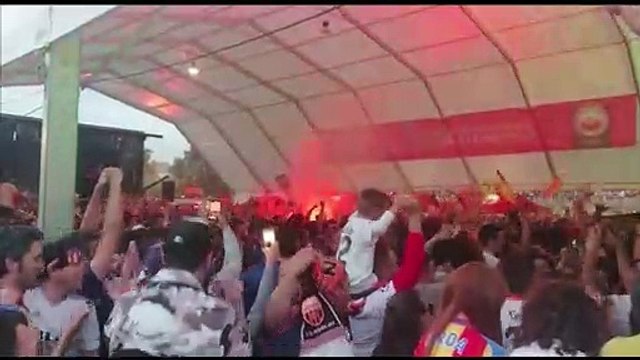 Goles y Final del Partido en la Fan Zone de Valencia en la Final de Copa