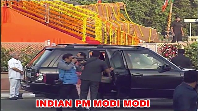 पीएम नरेंद्र मोदी ने अहमदाबाद, गुजरात में जनता का अभिवादन किया #NamoAgain #ModiWon #NDAWon#Namoagain #pmmodi #Amitshah #SardarPatel