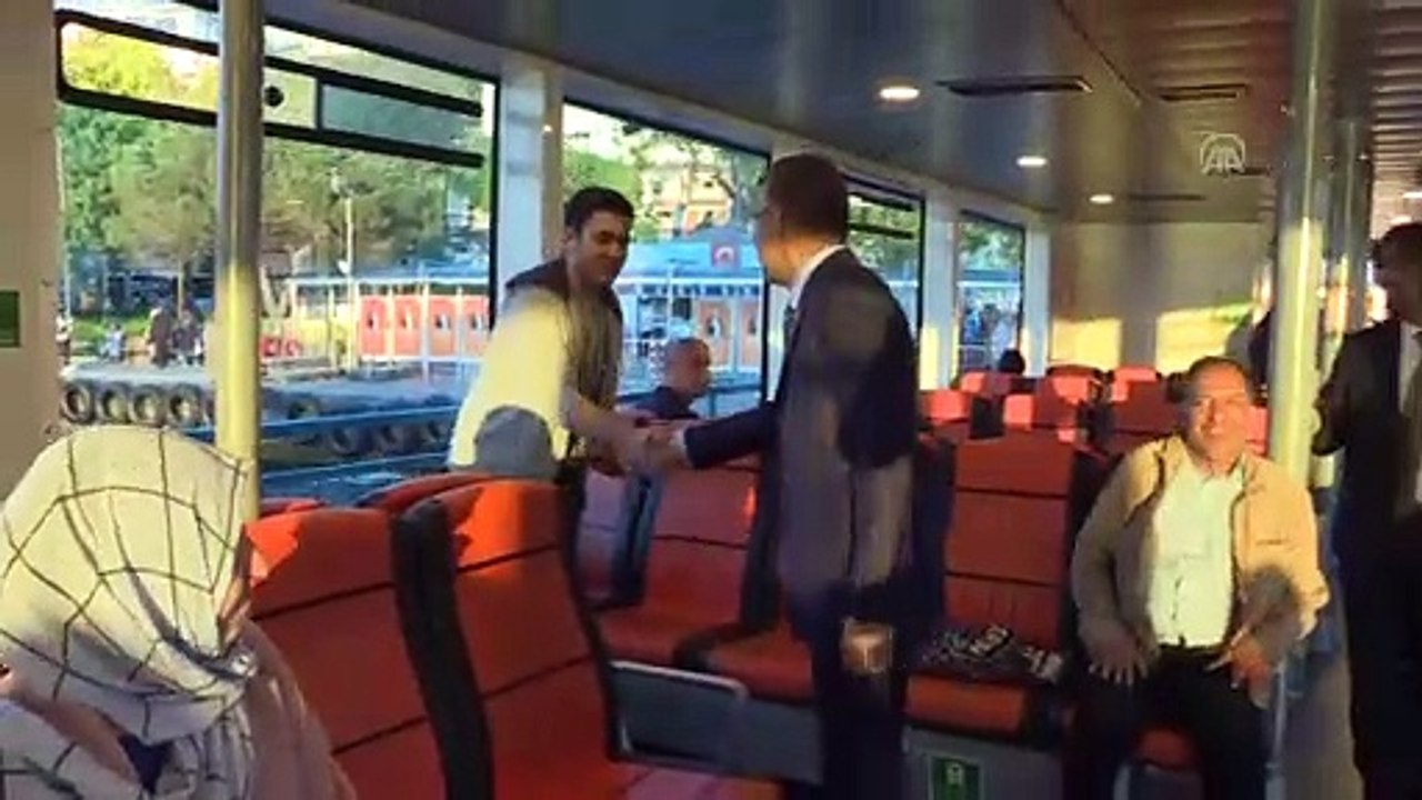 Oktay, Üsküdar iskelesinden vapura binerek Beşi...