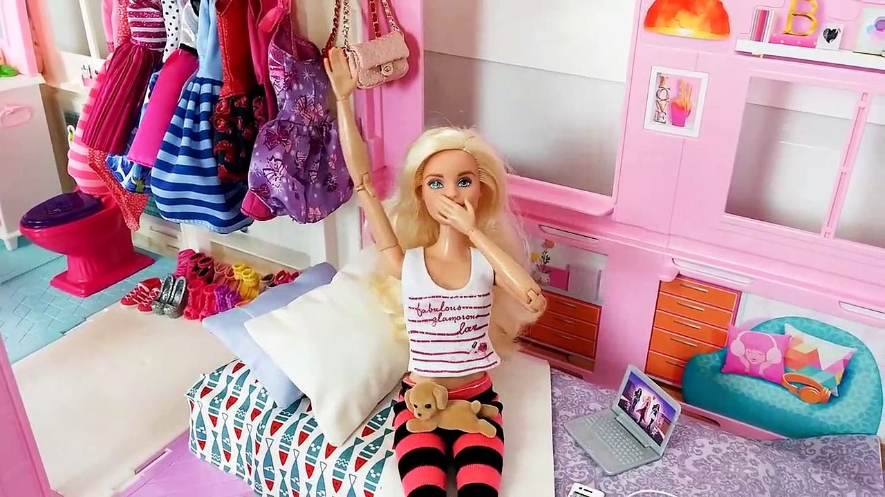 Barbie House Morning Routine Bedroom Bathroom باربي البيت الصباح الروتين Barbie Casa Rotina matinal | Karla D.