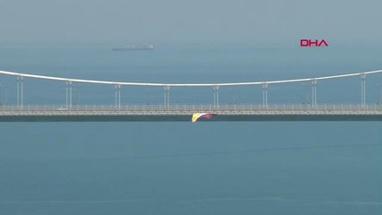 DHA İSTANBUL - GALATASARAY'IN BAYRAĞI KÖPRÜLERE ASILDI