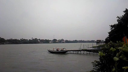 Natural video of the ganges