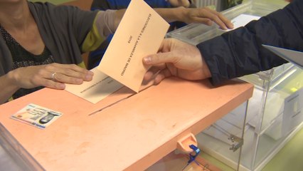 Arranca la histórica jornada del 26M con "absoluta normalidad"