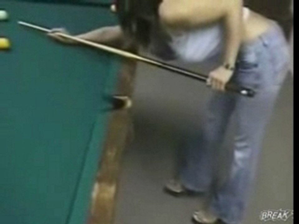 Hot_chick_teaches_pool
