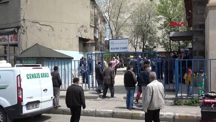 ERZURUM SIRA TARTIŞMASINDA ÖLEN TAKSİCİ SON YOLCULUĞUNA UĞURLANDI