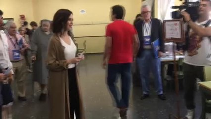 Díaz Ayuso acude a votar en sus primeras elecciones como candidata