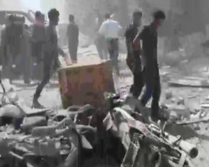 Esad rejimi İdlib'de pazar yerini bombaladı