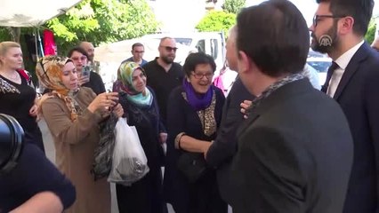 Binali Yıldırm, Tuzla'da pazar esnafını ziyaret etti - İSTANBUL